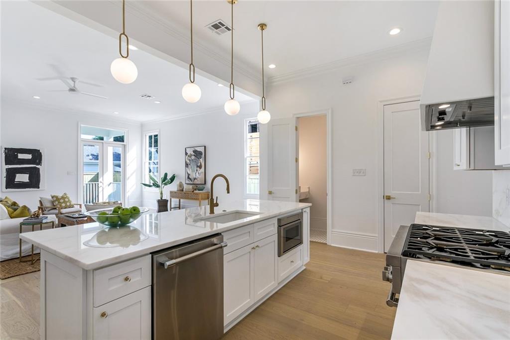 2508 Laurel Street, New Orleans, Louisiana image 5