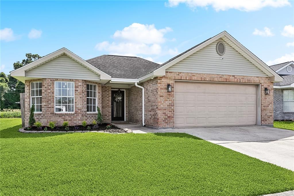 4824 Grand Bayou Drive, Marrero, Louisiana image 1