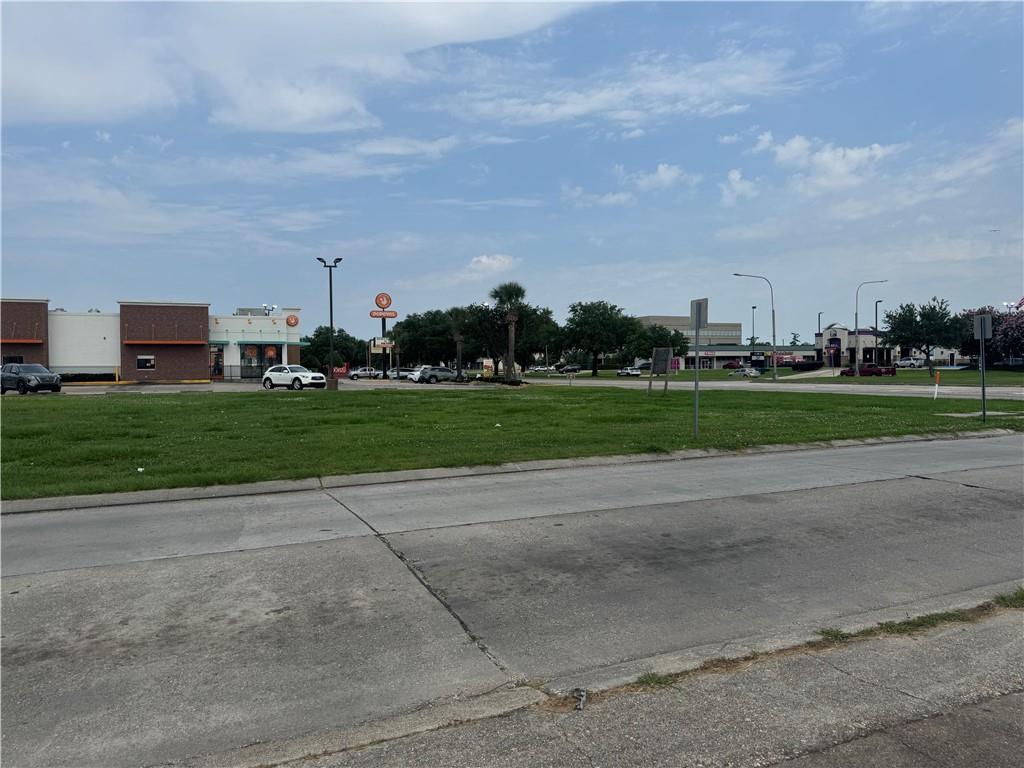 8356 W Judge Perez Drive, Chalmette, Louisiana image 18