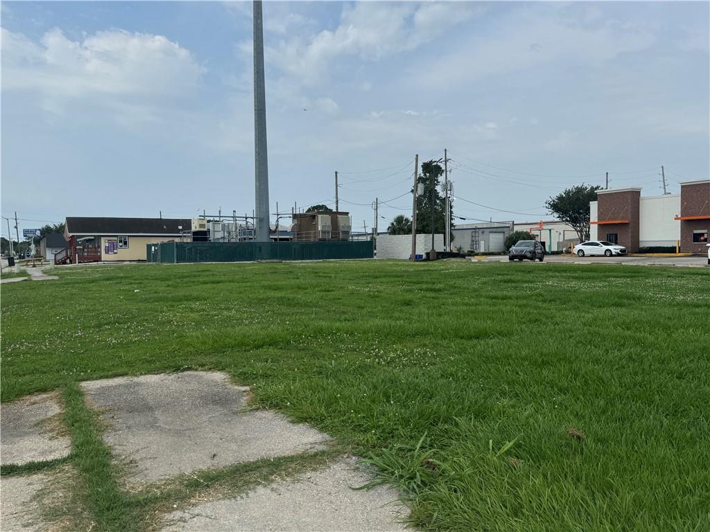 8356 W Judge Perez Drive, Chalmette, Louisiana image 19