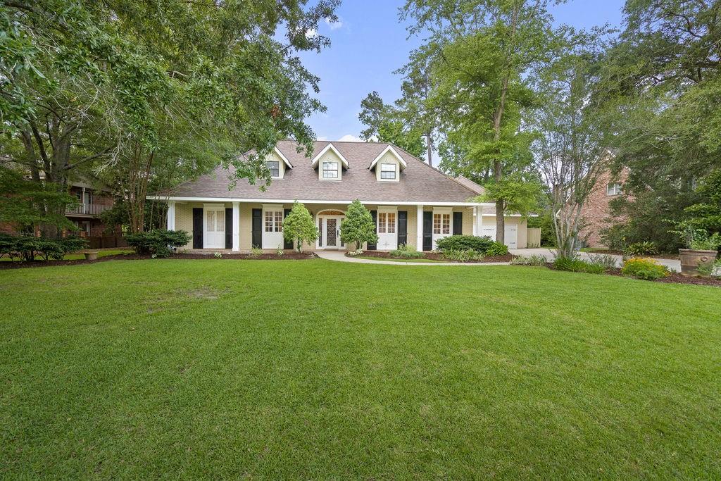 553 Beau Chene Drive, Mandeville, Louisiana image 1