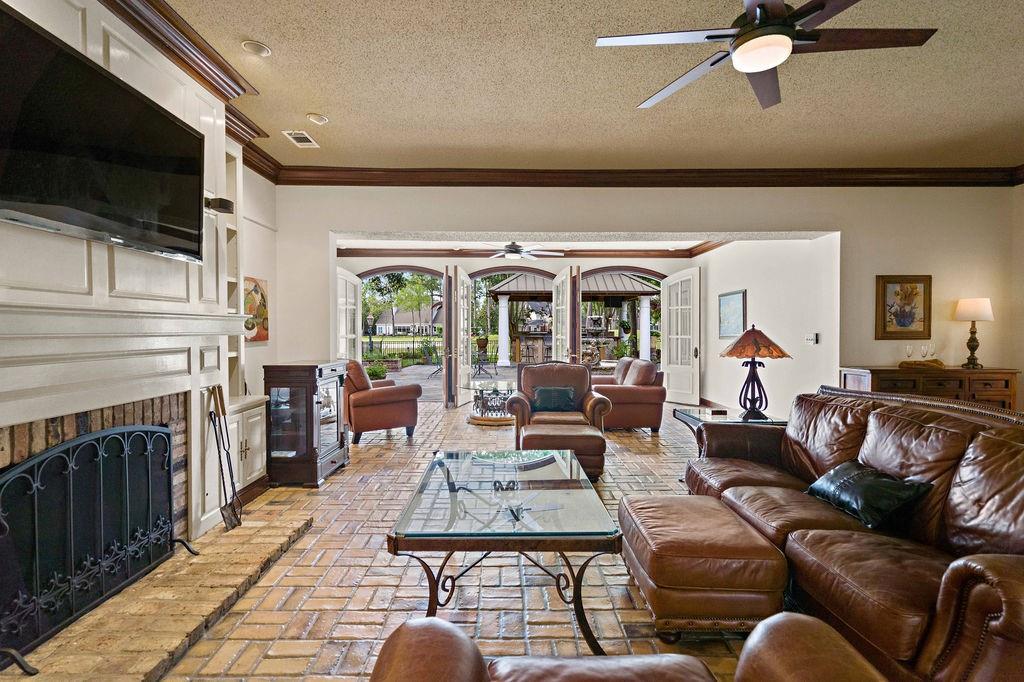 553 Beau Chene Drive, Mandeville, Louisiana image 10
