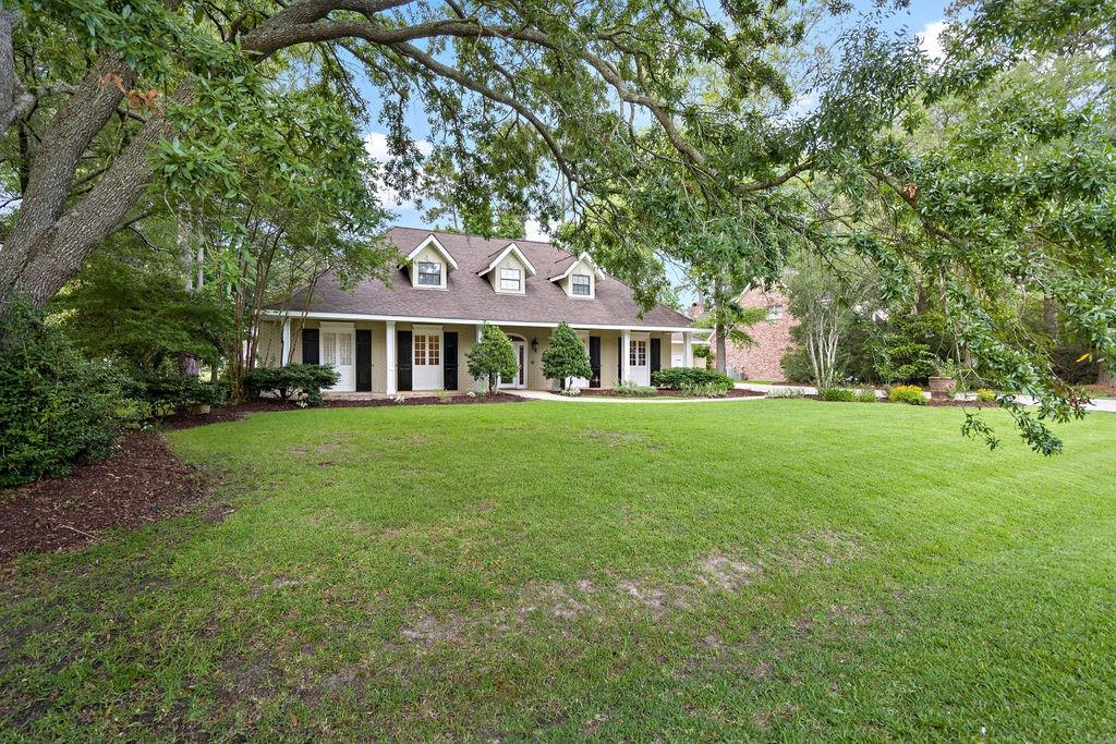 553 Beau Chene Drive, Mandeville, Louisiana image 2