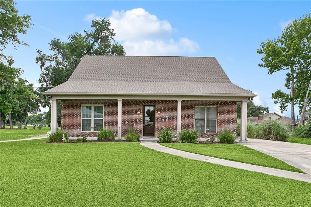 241 Albania Drive, Luling, Louisiana image 2