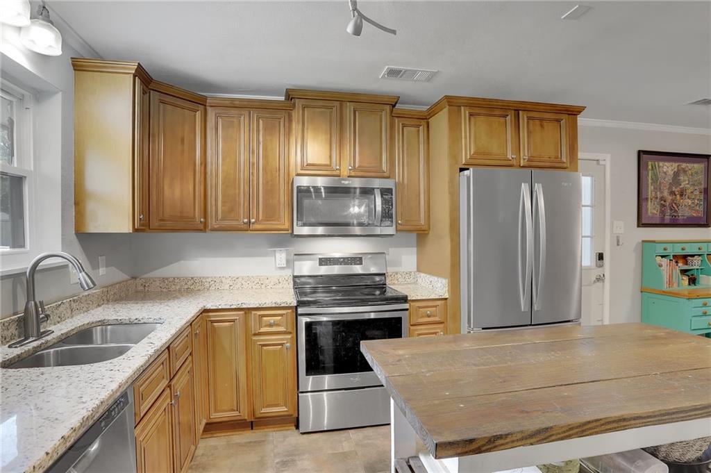 26192 Fallen Oaks Drive, Denham Springs, Louisiana image 3