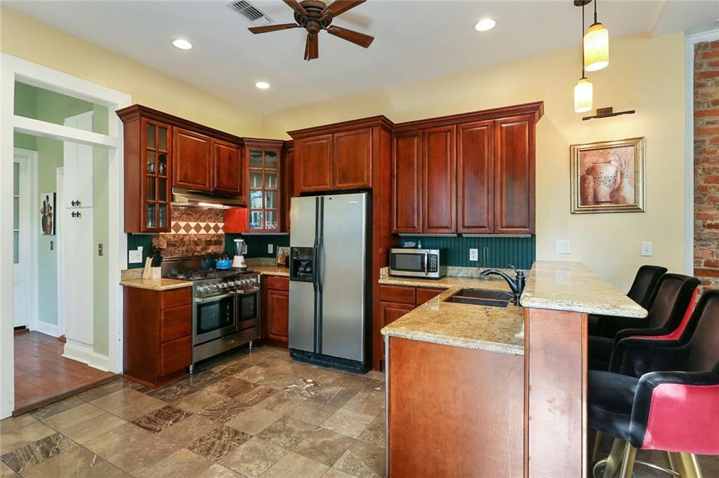 1030 Burgundy Street, New Orleans, Louisiana image 12
