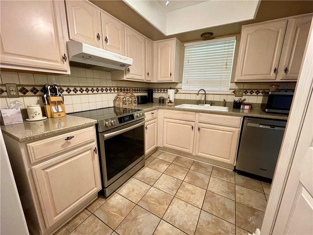 3 Caddo Court, Kenner, Louisiana image 10