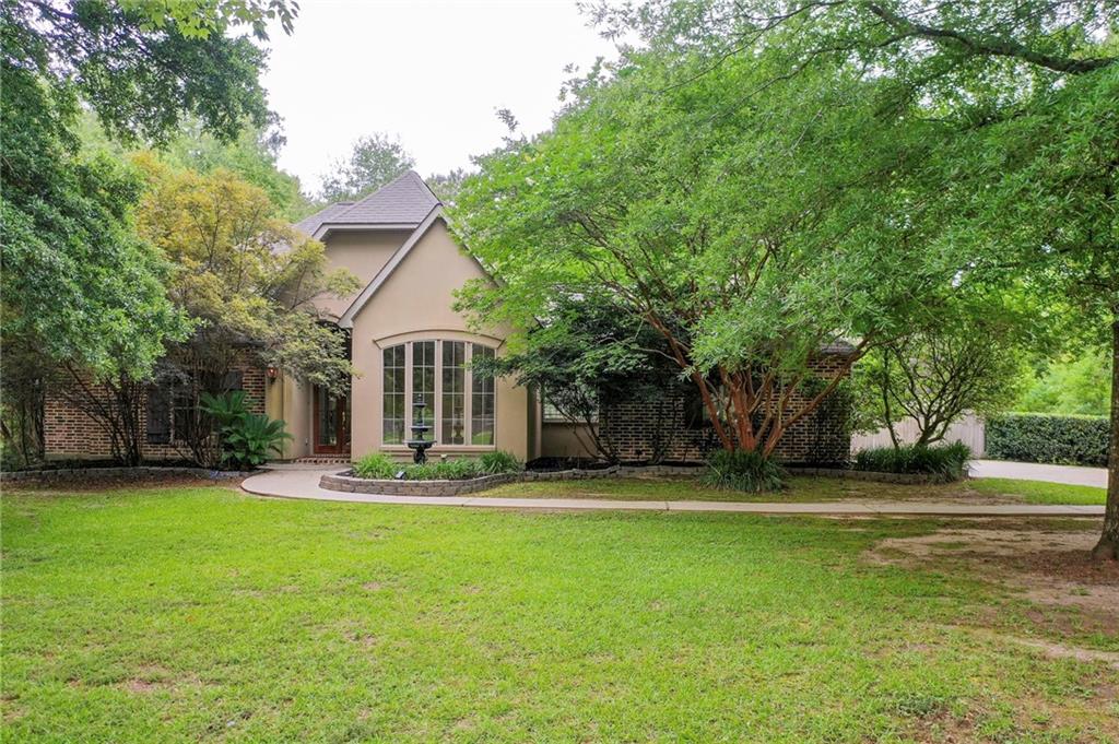 216 Secluded  Oaks Lane, Madisonville, Louisiana image 1