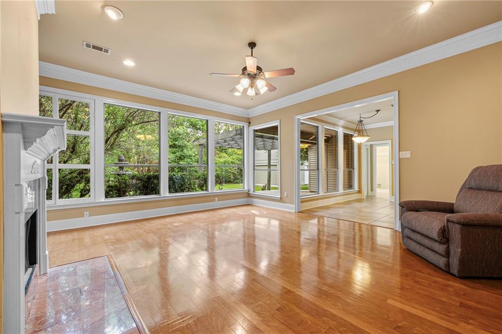 216 Secluded  Oaks Lane, Madisonville, Louisiana image 8