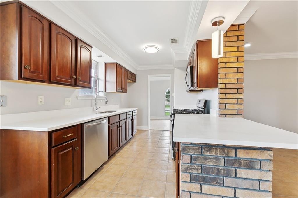 4901 Friar Tuck Drive, New Orleans, Louisiana image 6
