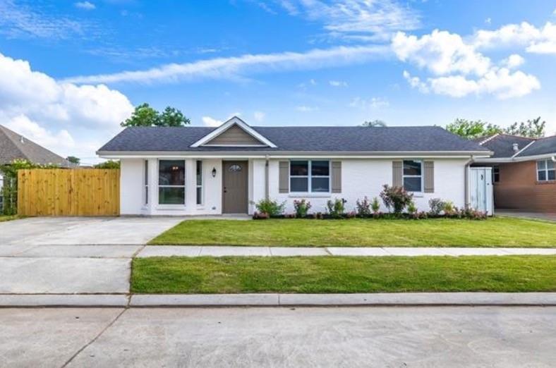 404 Alpaca Drive, Arabi, Louisiana image 1