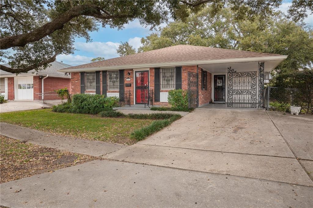 2141 Esplanade Place, Gretna, Louisiana image 1