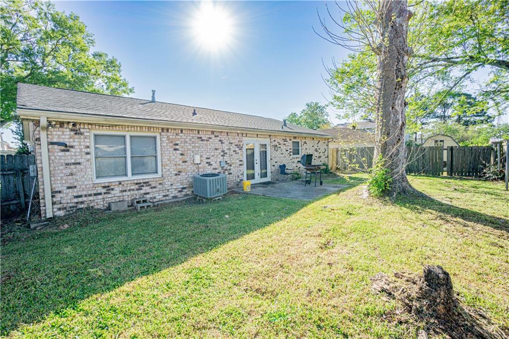 2404 Timbers Drive, Harvey, Louisiana image 13