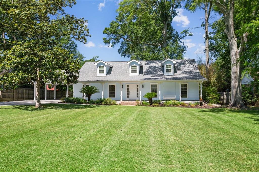 310 Scotchpine Drive, Mandeville, Louisiana image 1
