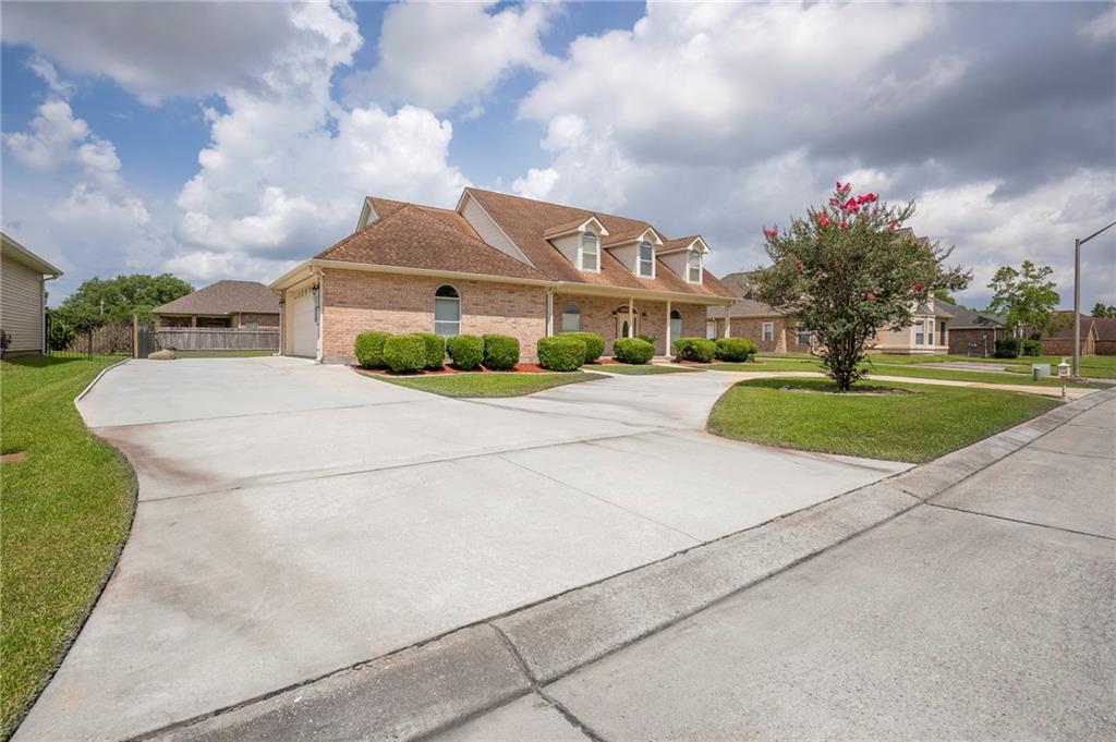 3808 Lake Winnipeg Drive, Harvey, Louisiana image 2