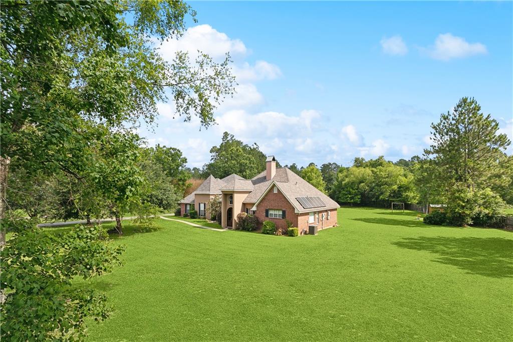 810 Still Court, Madisonville, Louisiana image 2