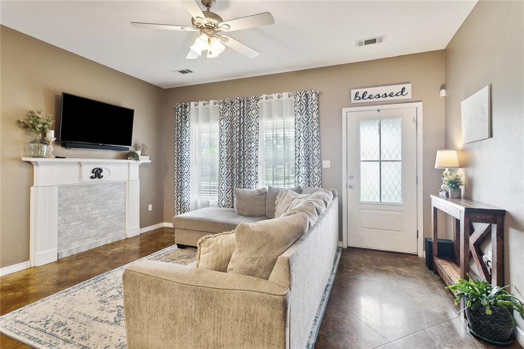 258 S Park Circle, Ponchatoula, Louisiana image 2
