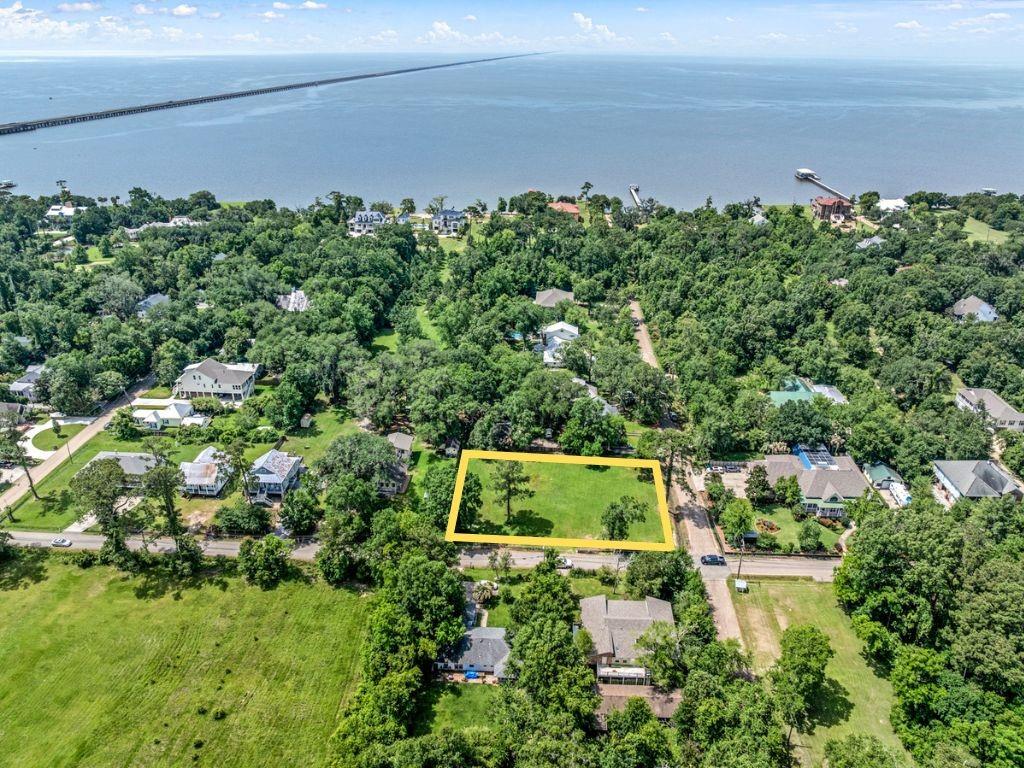 570 Copal Street, Mandeville, Louisiana image 2
