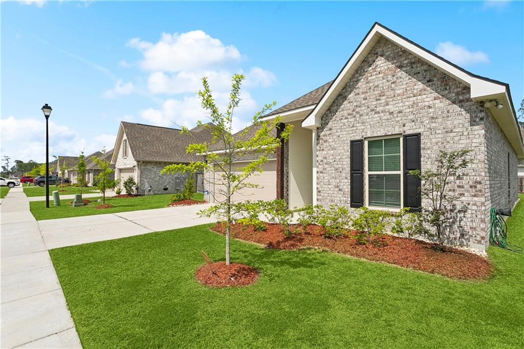 39651 Fairhope Drive, Ponchatoula, Louisiana image 2