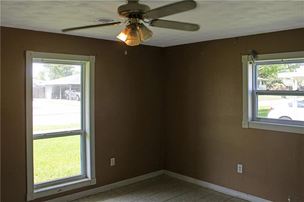 220 Glenwood Drive, Houma, Louisiana image 4