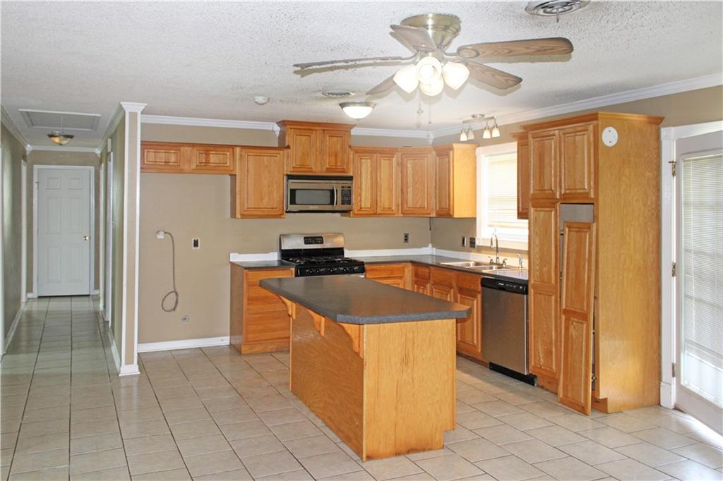 220 Glenwood Drive, Houma, Louisiana image 6