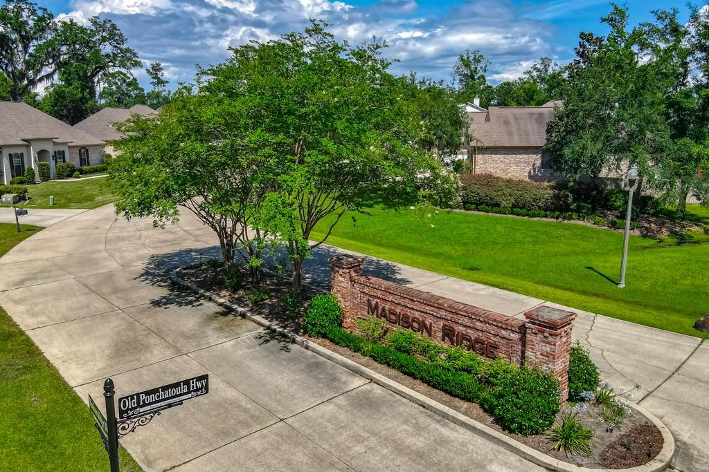 225 Pine Crest Drive, Madisonville, Louisiana image 2