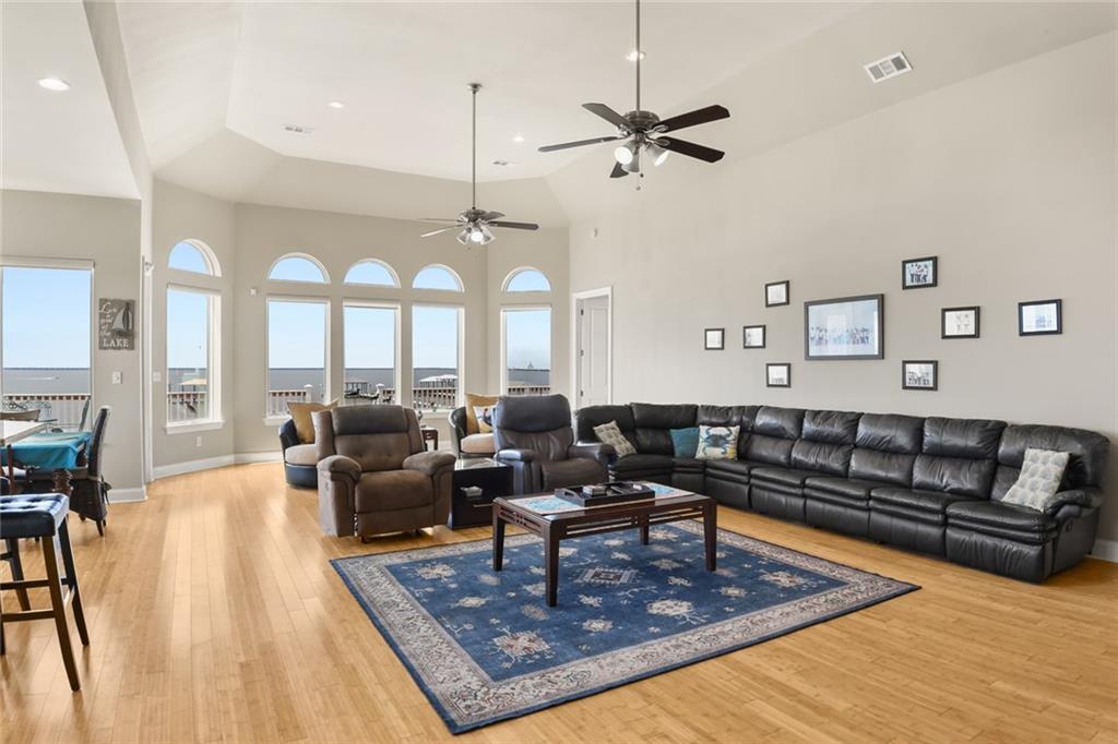 89 Lakeview Drive, Slidell, Louisiana image 2