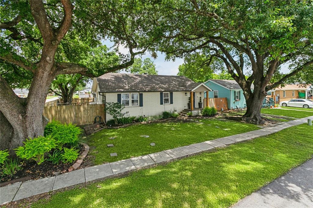 2300 Fenelon Street, Chalmette, Louisiana image 1