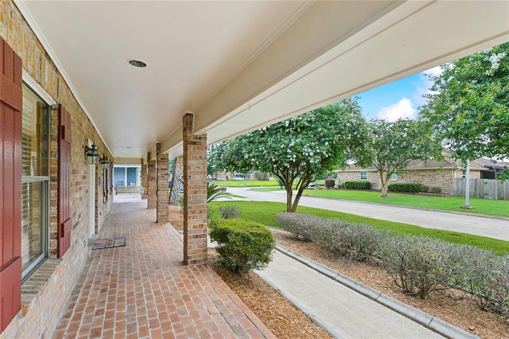 1825 Lake Superior Drive, Harvey, Louisiana image 5