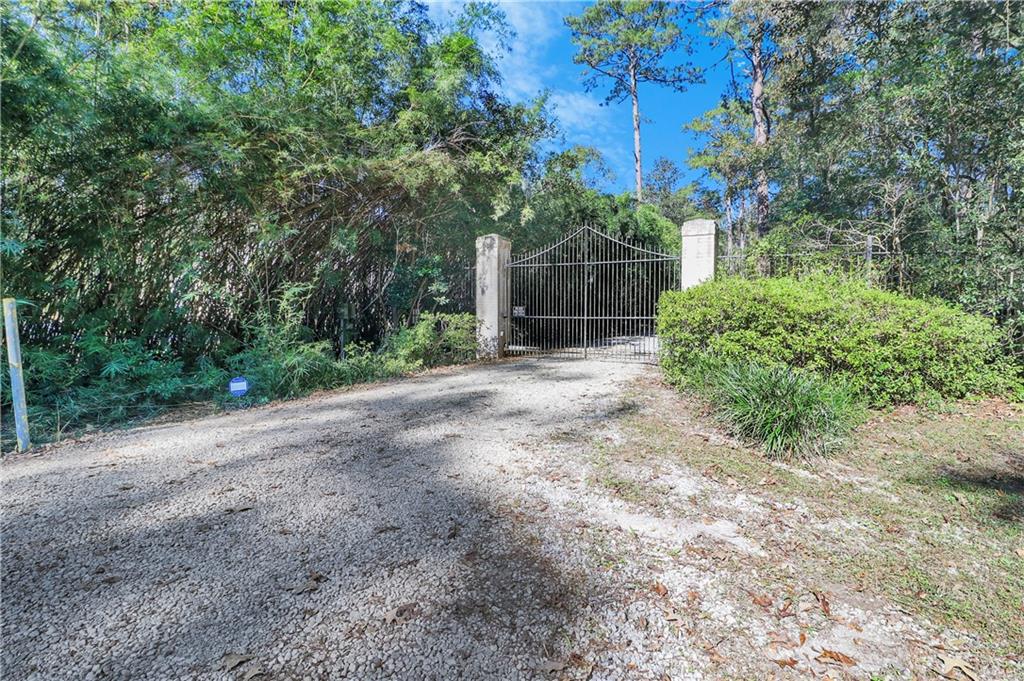 32 Pine Edge Lane, Covington, Louisiana image 2