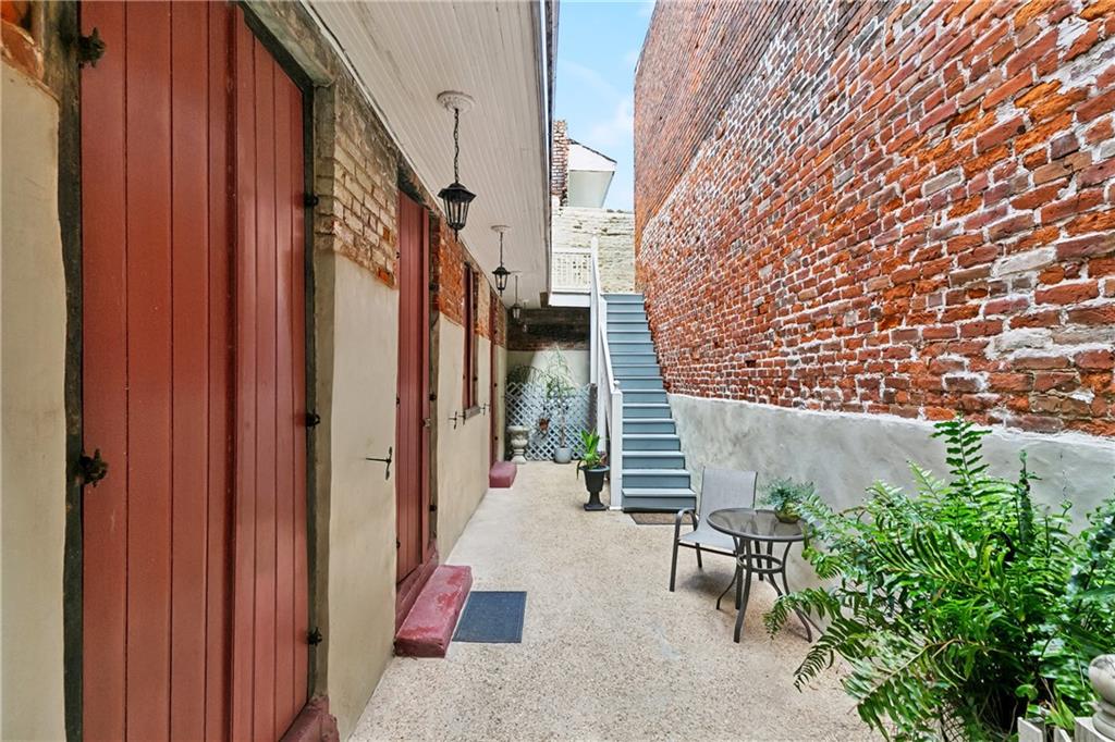 827 Burgundy Street #C, New Orleans, Louisiana image 13