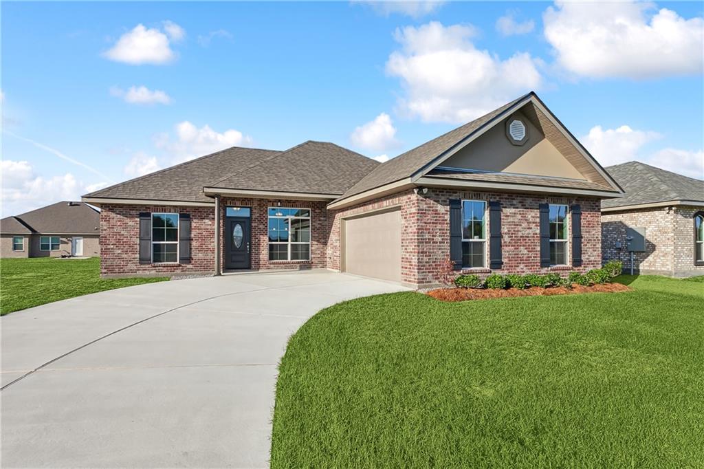 738 Rue Saint Michael Drive, Gretna, Louisiana image 1