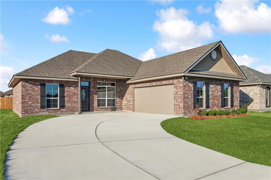 738 Rue Saint Michael Drive, Gretna, Louisiana image 2