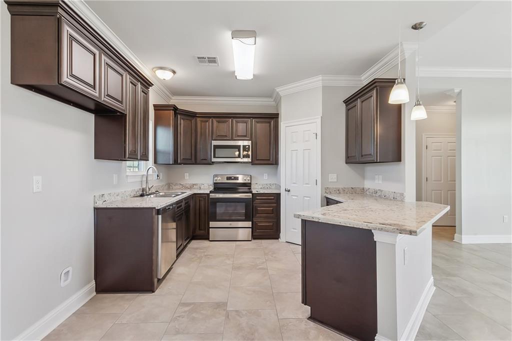 738 Rue Saint Michael Drive, Gretna, Louisiana image 3