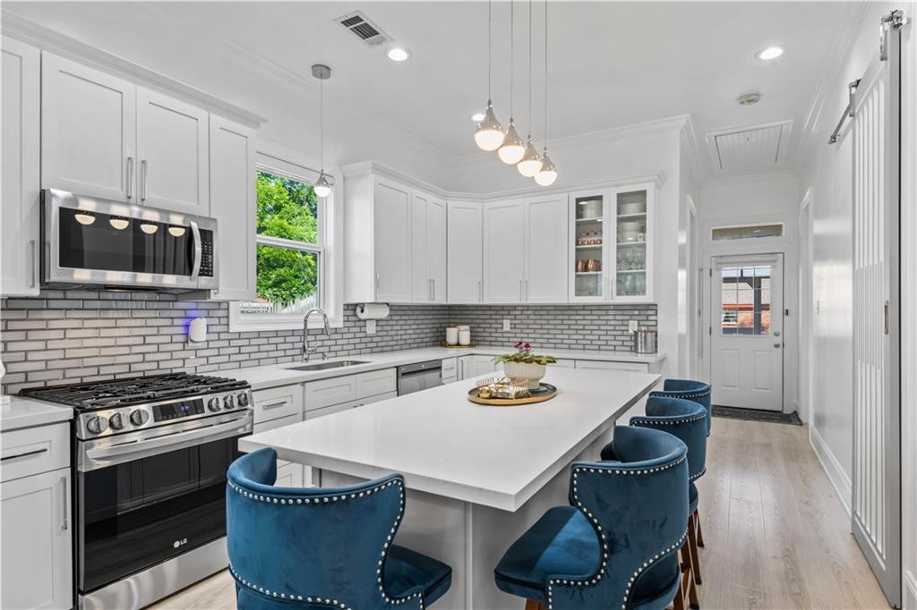2828 Mistletoe Street, New Orleans, Louisiana image 7
