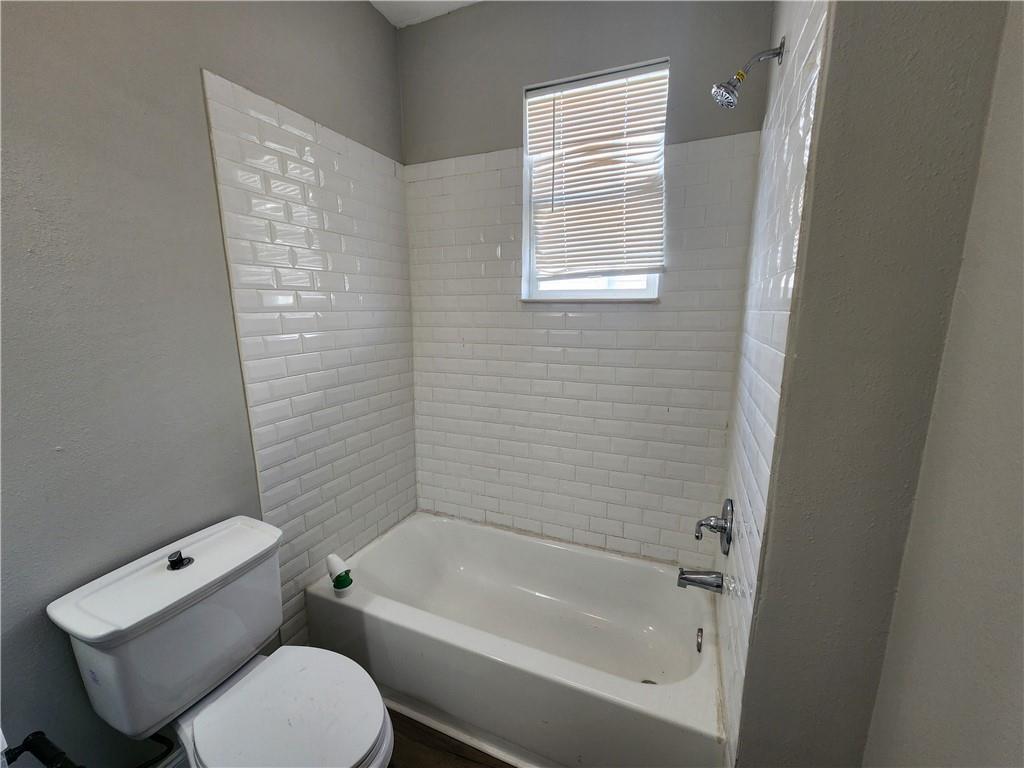 2215 Mandeville Street, New Orleans, Louisiana image 12