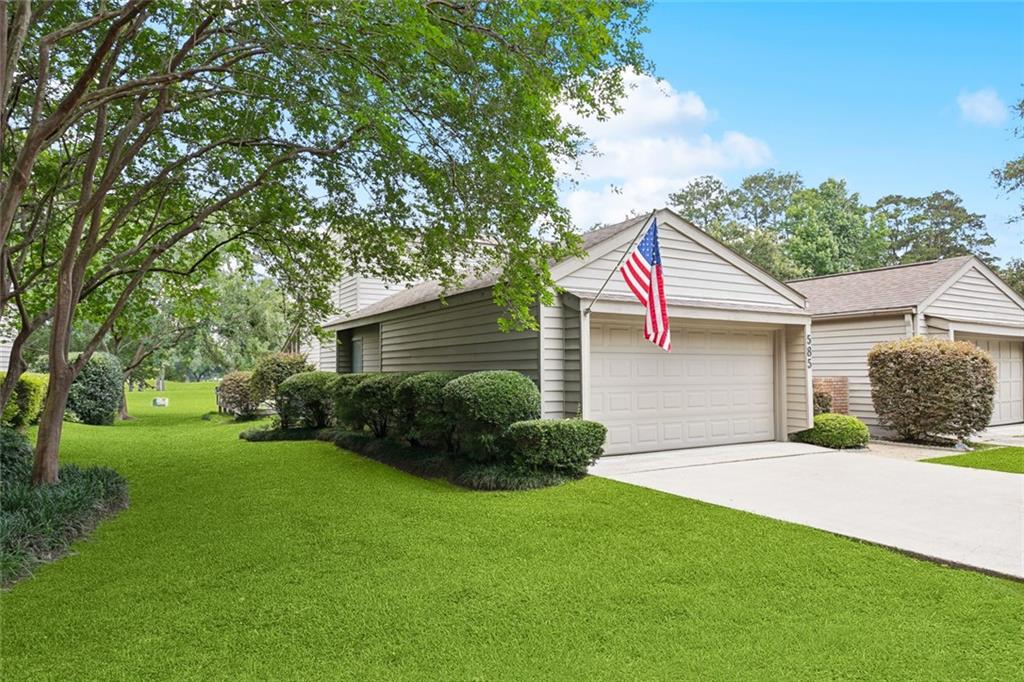 585 Beau Chene Drive, Mandeville, Louisiana image 2