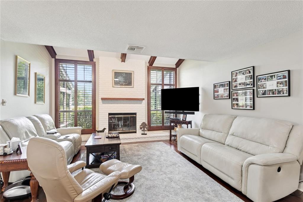 585 Beau Chene Drive, Mandeville, Louisiana image 4