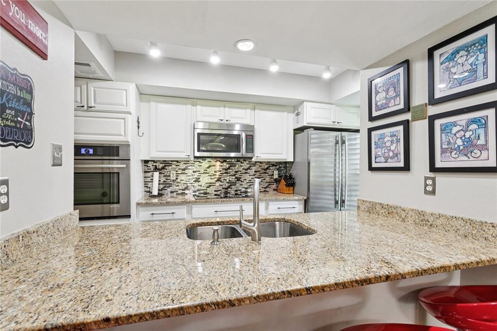 585 Beau Chene Drive, Mandeville, Louisiana image 7