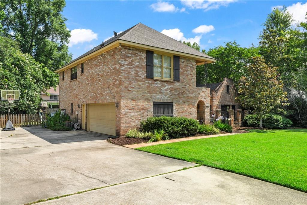 225 Silver Maple Drive, Mandeville, Louisiana image 2