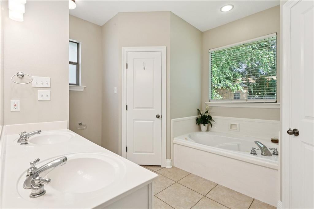 1061 Tallow Tree Drive, Mandeville, Louisiana image 13