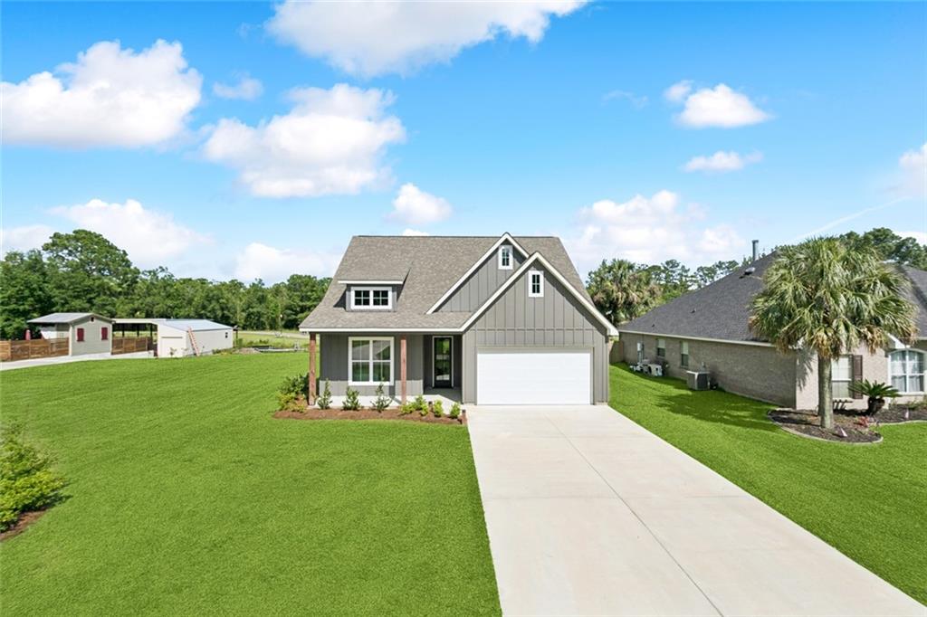 20240 Fairway Drive, Springfield, Louisiana image 1