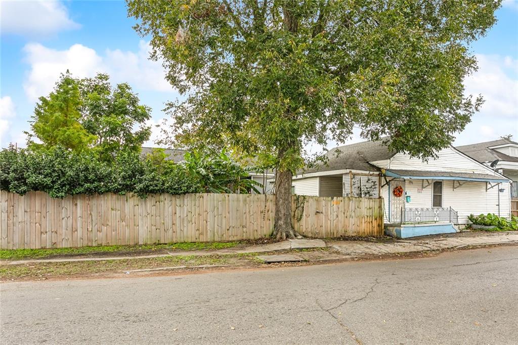 2230 N Roman Street, New Orleans, Louisiana image 8