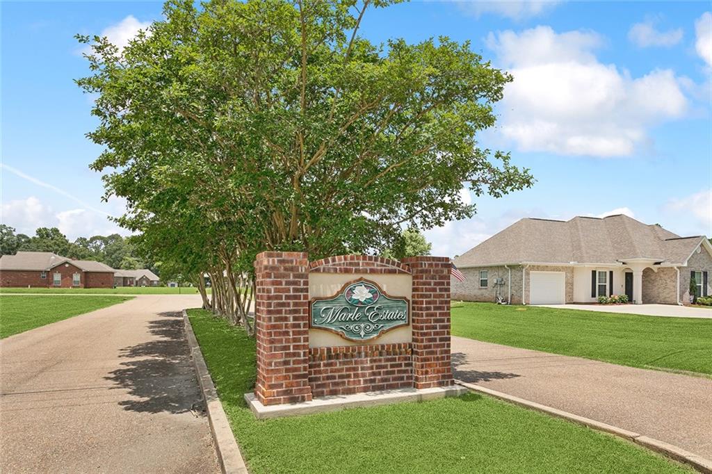 210 Marle Loop, Folsom, Louisiana image 2