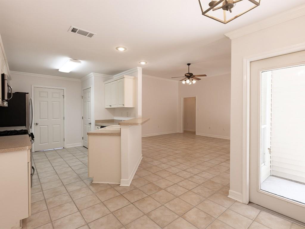 653 Beaulieux Street, Mandeville, Louisiana image 4