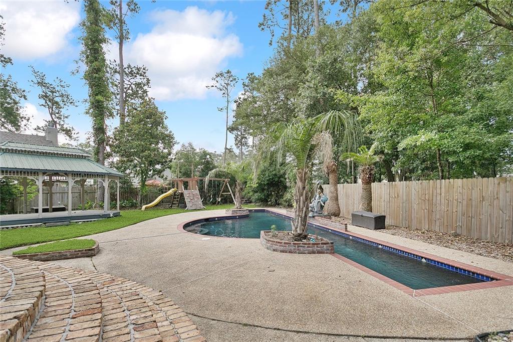 660 Beau Chene Drive, Mandeville, Louisiana image 26