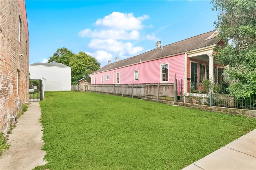 1323 St Philip Street, New Orleans, Louisiana image 2