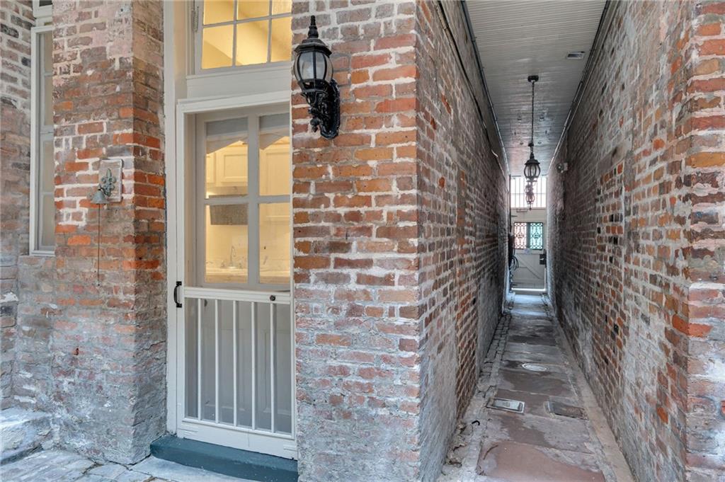 526 Madison Street #1B, New Orleans, Louisiana image 23