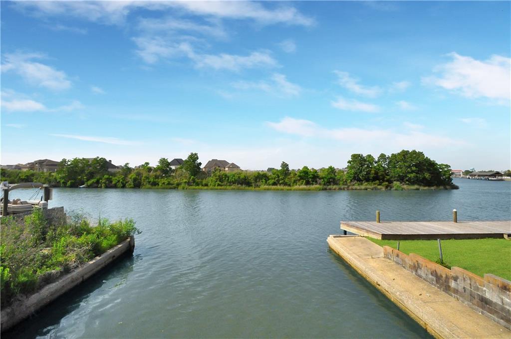 302 Lakeview Drive, Slidell, Louisiana image 1