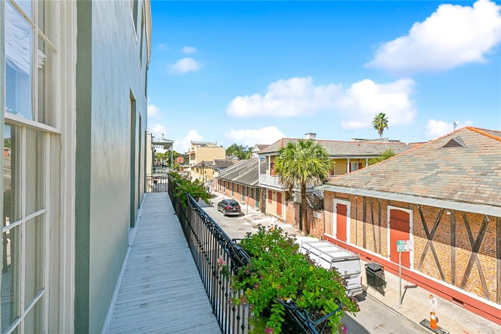 841 Burgundy Street, New Orleans, Louisiana image 29